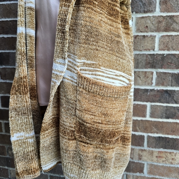 Ruby Rd. Tan and White Women's Cardigan - Picture 8 of 10